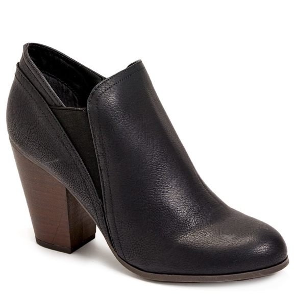 Fergalicious Shoes - Fergalicious women chunk heel black shoes